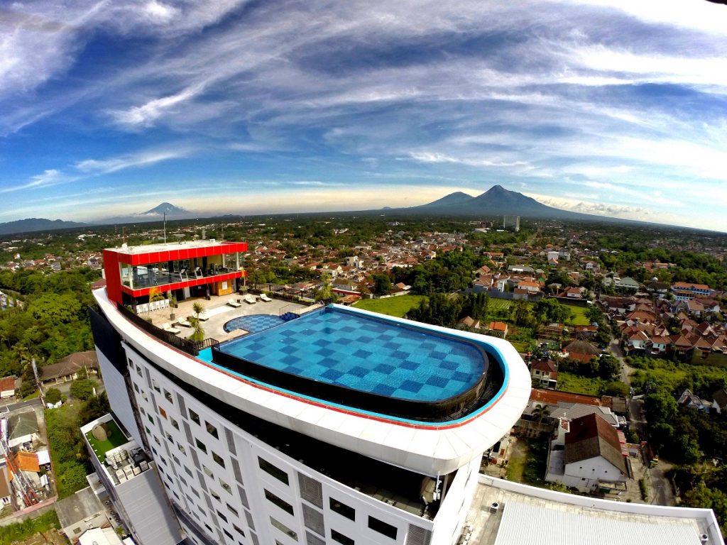 Nirvana Pool & Lounge Indoluxe Hotel